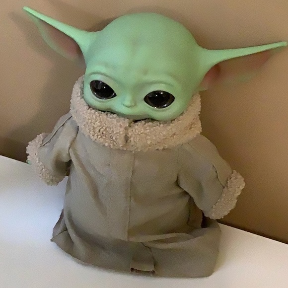 Mattel Baby Yoda Plush Toy with Tan Coat Preloved - Picture 1 of 5